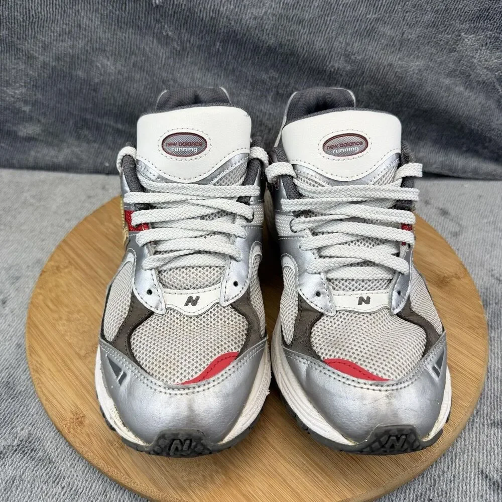 New Balance 2002R Shoes Mens Size 9 Gray Red Running Athletic Sneakers M2002RLB